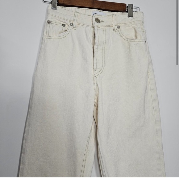 Zara Cream Color Jeans Size 2 Button Fly Raw Hem - Picture 2 of 10